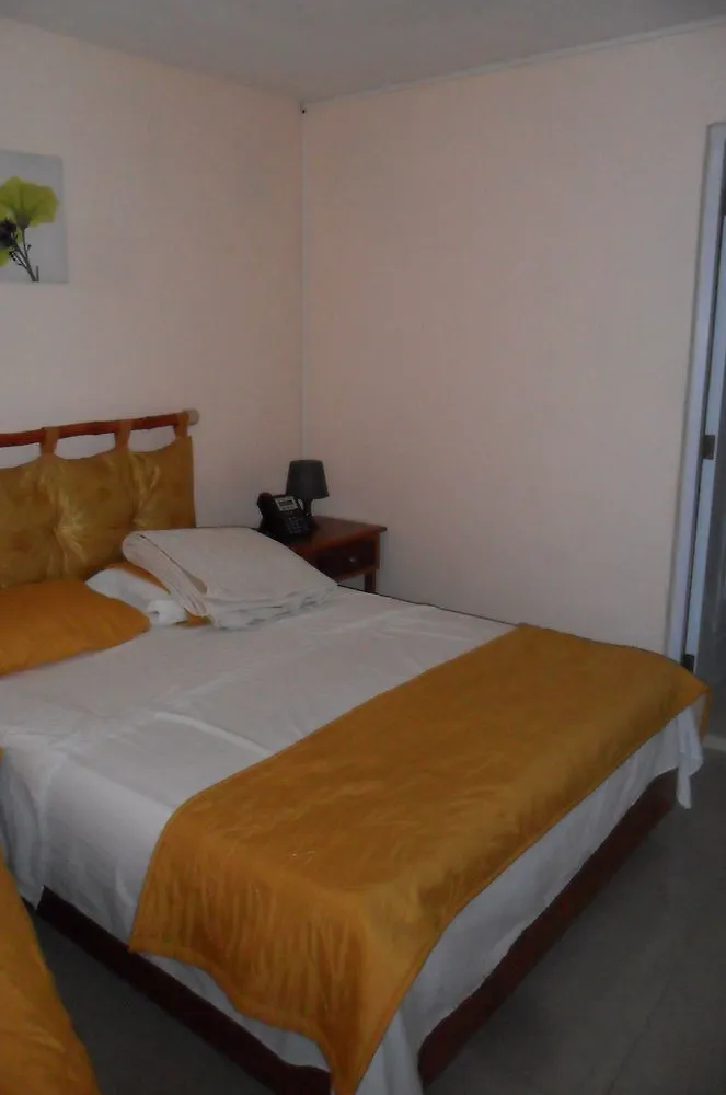 Vandrarhem Hostal Los Jensen Playa Dorada