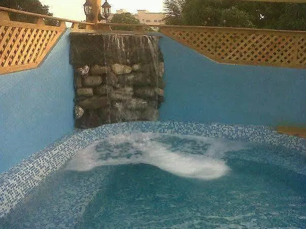 Vandrarhem Hostal Los Jensen Playa Dorada