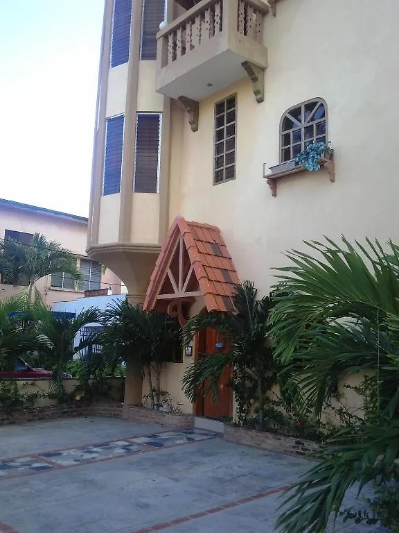 Hostal Los Jensen Playa Dorada