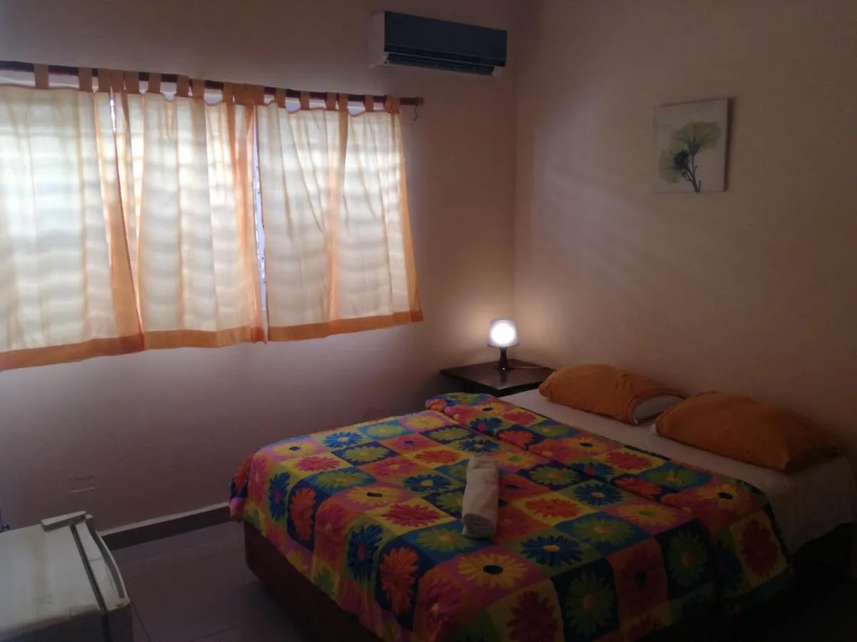 Hostal Los Jensen Playa Dorada Vandrarhem